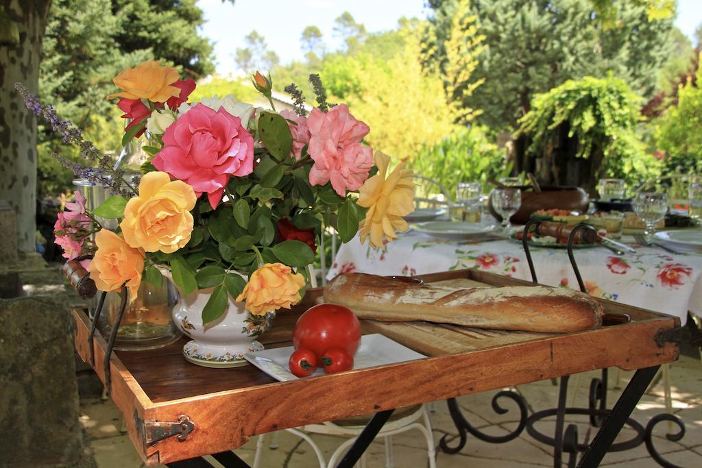 Une Campagne En Provence Bras Szoba fotó